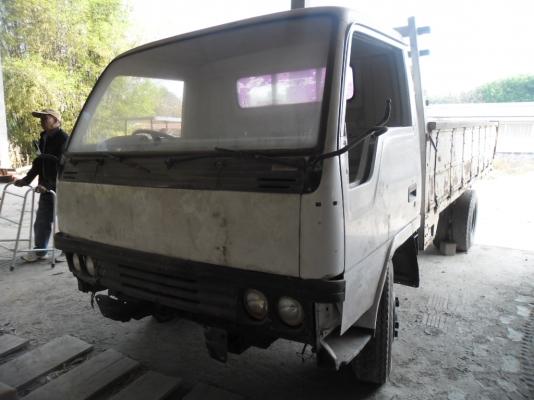 ขายรถ 6 ล้อMITSU 110 แรงขายตามสภาพเครื่องดีคัสซีสวยเก็บภายในนิดหน่อยทะเบียนไม่มี