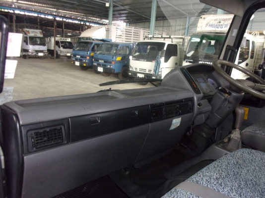 ขาย 6ล้อ ฮีโน่ ซุปเปอร์เสี่ย 140 แรง ยาว 5.50  สภาพสวยเดิมเครื่องดี พร้อมใช้งาน ชมก่อนได้ครับ สนใจติดต่อ 081-9425443