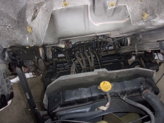 ขาย 6ล้อ ฮีโน่ ซุปเปอร์เสี่ย 140 แรง ยาว 5.50  สภาพสวยเดิมเครื่องดี พร้อมใช้งาน ชมก่อนได้ครับ สนใจติดต่อ 081-9425443