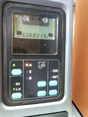 ขายด่วน!!! KOMATSU PC200-7 รถสวย พร้อมใช้งานค่ะ