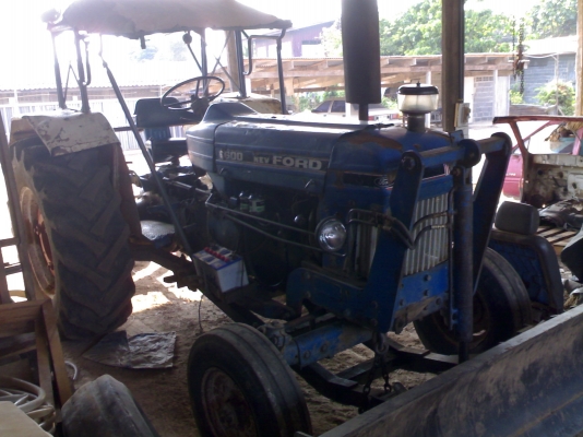 ขายรถไถ FORD 6600 T6 เอกสารเล่มทะเบียน สภาพพร้อมใช้