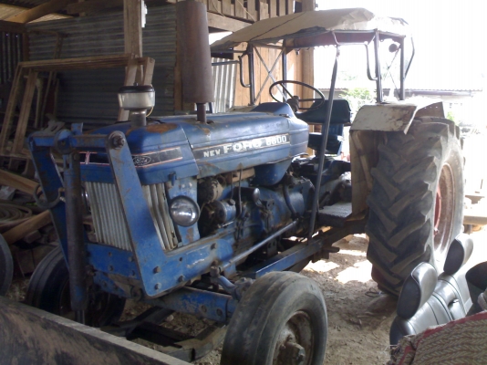 ขายรถไถ FORD 6600 T6 เอกสารเล่มทะเบียน สภาพพร้อมใช้