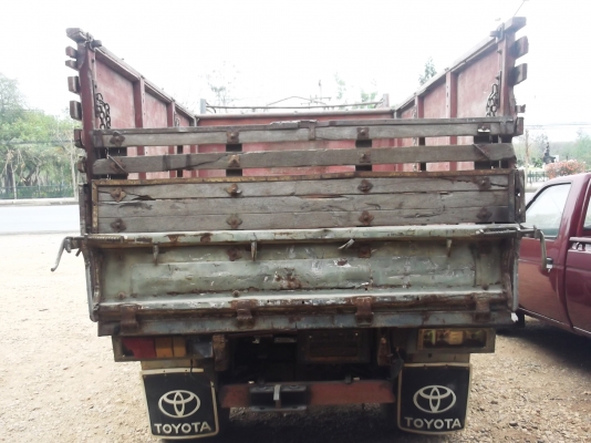 ขายโตโยต้าไดน่า6ล้อเล็กเครื่องไอ้หนุ่มทางหลวง