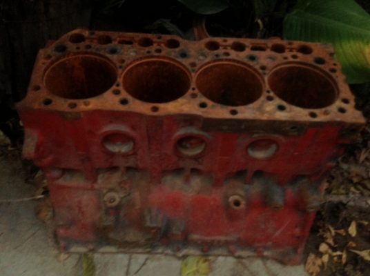 ขายเสื้อสูบ รถบรรทุก หกล้อ  HINO  WO4D