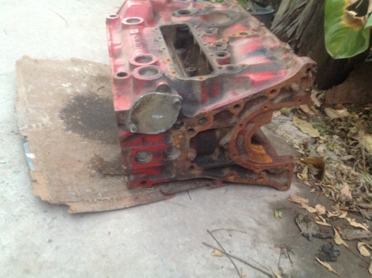 ขายเสื้อสูบ รถบรรทุก หกล้อ  HINO  WO4D