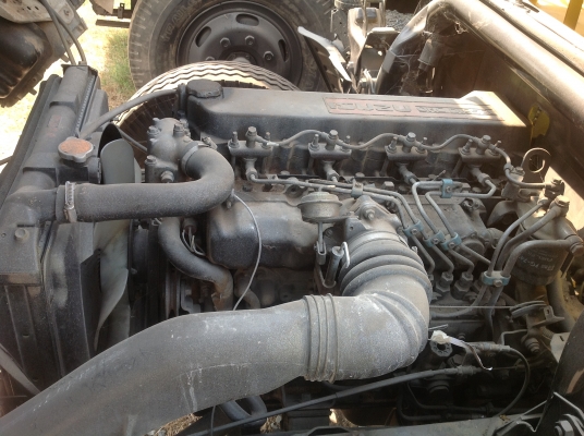 รถบรรทุกหกล้อดั้ม ติดเครน