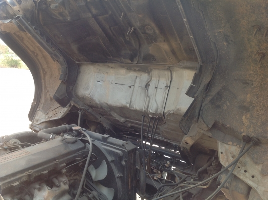 รถบรรทุกหกล้อดั้ม ติดเครน