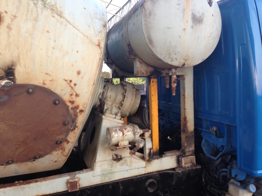 รถโม้ 2.5 คิว สภาพดีพร้อมใช้งาน เครื่องดี โม้สวย อุปกรณ์ครบ ยางใหม่ทุกเส้น