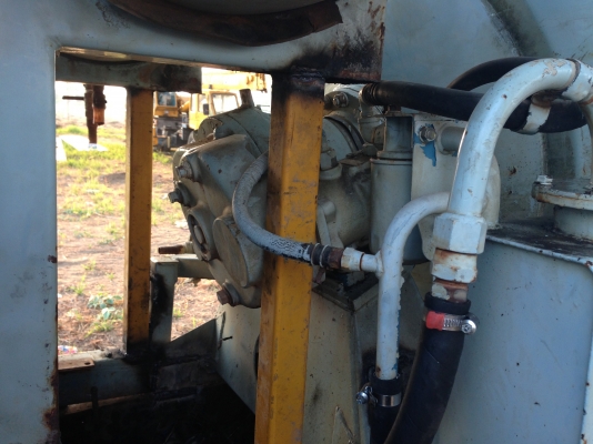 รถโม้ 2.5 คิว สภาพดีพร้อมใช้งาน เครื่องดี โม้สวย อุปกรณ์ครบ ยางใหม่ทุกเส้น