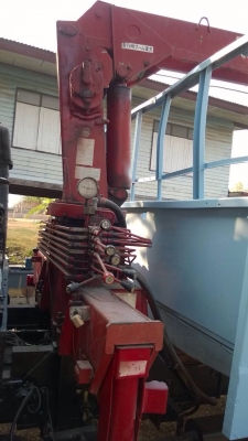 ขายรถบรรทุกหกล้อติดเครน Isuzu เครื่อง 165 แรง เครน 3.5 ตัน กระบะไม่ดัมพ์ 5 .50 เมตร