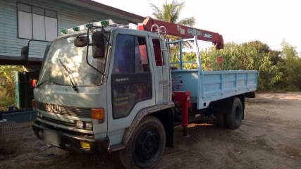 ขายรถบรรทุกหกล้อติดเครน Isuzu เครื่อง 165 แรง เครน 3.5 ตัน กระบะไม่ดัมพ์ 5 .50 เมตร