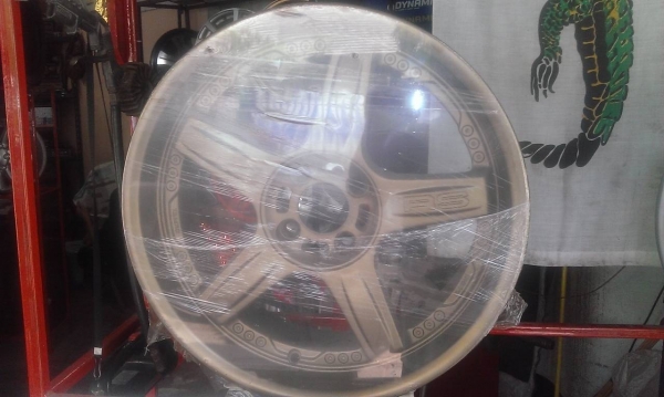 ขายล้อ17นิ้วพร้อมยาง205/45/17 ปี11