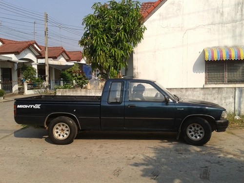 !!!!!!!! ขายรถบ้าน ไมตี้เอ็กแค๊ป ปี 37 เครื่องดีมากแน่นๆ สวยๆ พร้อมใช้งาน !!!!