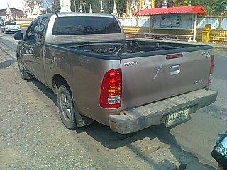 ***ขายแล้วครับขอบคุณ Truck2hand กระบะแค็ป TOYOTA HILUX VIGO 2.5E ปี48/05 เครื่องเดิมเกียร์เดิม เครื่องแน่นดี ไมล์ 14x,xxx แท้ ช่วงล่างคัสซีสวยเดิมๆโรงงาน หน้า-หลังเดิมๆไม่เคยชนหนัก พื้นปูกระบะ ภายในสวยคอนโซลครบ แอร์ พ.พาวเวอร์ กระจกไฟฟ้า ล้อแม็ก ยางดี4เส้