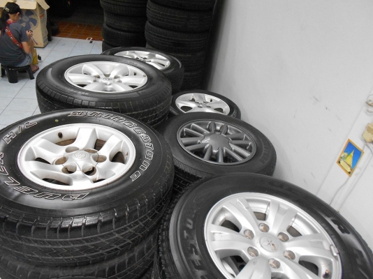 ขายเหมากอง ล้อแม็กเดิมติดรถพร้อมยาง หลายรุ่น จำนวน 6 ชุด 30,000.-
