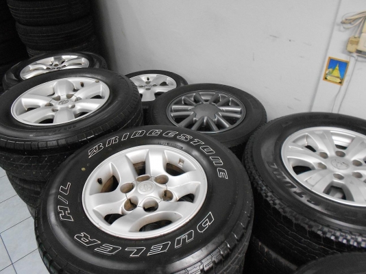 ขายเหมากอง ล้อแม็กเดิมติดรถพร้อมยาง หลายรุ่น จำนวน 6 ชุด 30,000.-