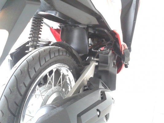 Click 125i รถบ้าน สภาพเดิม (แถมฟรี! โอน+หมวก+เสื้อ) Click 125i รถบ้าน สภาพเดิม (แถมฟรี! โอน+หมวก+เสื้อ)