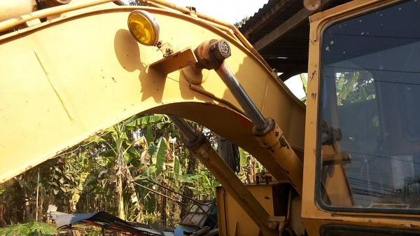 **420,000 บ.ต่อรอง**ขายแบคโฮ KOMATSU PC120-2 ปั้มเดิม เครื่องISUZU 165 เครื่องแน่นแห้งดีแรง ไม่เยิ้ม ปั้มดีแน่น บูมอาร์มสวยไม่ปะไม่ดาม ช่วงล่างใหญ่ดี เอวใหญ่แน่นดีไม่แตก บูท โรลเลอร์ ใบแทรก สภาพดี โซ่หนาดี ระบบไฟทำใหม่ บอดี้ดีสีสันดี พร้อมใช้ พร้อมลุยงาน **420,000 บ.ต่อรอง**ขายแบคโฮ KOMATSU PC120-2 ปั้มเดิม เครื่องISUZU 165 เครื่องแน่นแห้งดีแรง ไม่เยิ้ม ปั้มดีแน่น บูมอาร์มสวยไม่ปะไม่ดาม ช่วงล่างใหญ่ดี เอวใหญ่แน่นดีไม่แตก บูท โรลเลอร์ ใบแทรก สภาพดี โซ่หนาดี ระบบไฟทำใหม่ บอดี้ดีสีสันดี พร้อมใช้ พร้อมลุยงาน