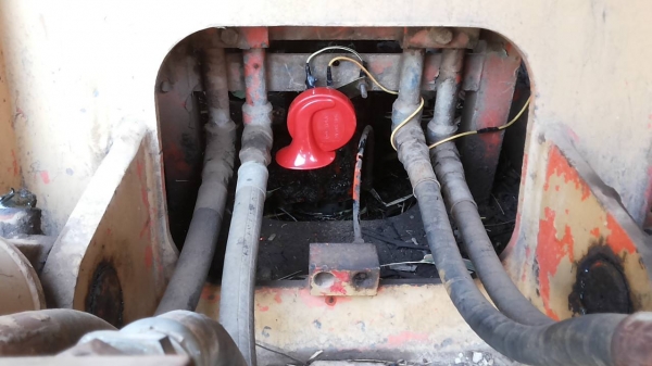 **420,000 บ.ต่อรอง**ขายแบคโฮ KOMATSU PC120-2 ปั้มเดิม เครื่องISUZU 165 เครื่องแน่นแห้งดีแรง ไม่เยิ้ม ปั้มดีแน่น บูมอาร์มสวยไม่ปะไม่ดาม ช่วงล่างใหญ่ดี เอวใหญ่แน่นดีไม่แตก บูท โรลเลอร์ ใบแทรก สภาพดี โซ่หนาดี ระบบไฟทำใหม่ บอดี้ดีสีสันดี พร้อมใช้ พร้อมลุยงาน **420,000 บ.ต่อรอง**ขายแบคโฮ KOMATSU PC120-2 ปั้มเดิม เครื่องISUZU 165 เครื่องแน่นแห้งดีแรง ไม่เยิ้ม ปั้มดีแน่น บูมอาร์มสวยไม่ปะไม่ดาม ช่วงล่างใหญ่ดี เอวใหญ่แน่นดีไม่แตก บูท โรลเลอร์ ใบแทรก สภาพดี โซ่หนาดี ระบบไฟทำใหม่ บอดี้ดีสีสันดี พร้อมใช้ พร้อมลุยงาน