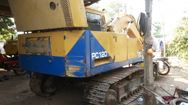 **420,000 บ.ต่อรอง**ขายแบคโฮ KOMATSU PC120-2 ปั้มเดิม เครื่องISUZU 165 เครื่องแน่นแห้งดีแรง ไม่เยิ้ม ปั้มดีแน่น บูมอาร์มสวยไม่ปะไม่ดาม ช่วงล่างใหญ่ดี เอวใหญ่แน่นดีไม่แตก บูท โรลเลอร์ ใบแทรก สภาพดี โซ่หนาดี ระบบไฟทำใหม่ บอดี้ดีสีสันดี พร้อมใช้ พร้อมลุยงาน **420,000 บ.ต่อรอง**ขายแบคโฮ KOMATSU PC120-2 ปั้มเดิม เครื่องISUZU 165 เครื่องแน่นแห้งดีแรง ไม่เยิ้ม ปั้มดีแน่น บูมอาร์มสวยไม่ปะไม่ดาม ช่วงล่างใหญ่ดี เอวใหญ่แน่นดีไม่แตก บูท โรลเลอร์ ใบแทรก สภาพดี โซ่หนาดี ระบบไฟทำใหม่ บอดี้ดีสีสันดี พร้อมใช้ พร้อมลุยงาน