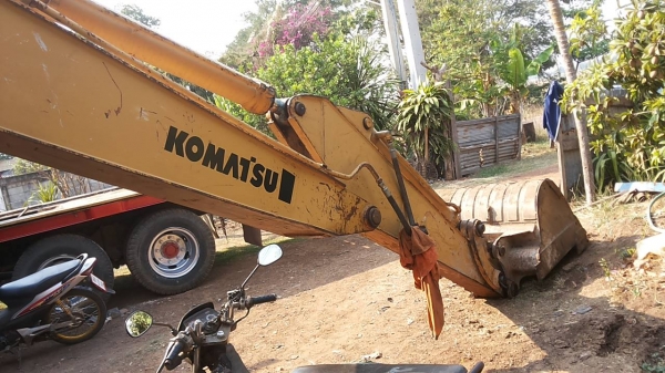 **420,000 บ.ต่อรอง**ขายแบคโฮ KOMATSU PC120-2 ปั้มเดิม เครื่องISUZU 165 เครื่องแน่นแห้งดีแรง ไม่เยิ้ม ปั้มดีแน่น บูมอาร์มสวยไม่ปะไม่ดาม ช่วงล่างใหญ่ดี เอวใหญ่แน่นดีไม่แตก บูท โรลเลอร์ ใบแทรก สภาพดี โซ่หนาดี ระบบไฟทำใหม่ บอดี้ดีสีสันดี พร้อมใช้ พร้อมลุยงาน **420,000 บ.ต่อรอง**ขายแบคโฮ KOMATSU PC120-2 ปั้มเดิม เครื่องISUZU 165 เครื่องแน่นแห้งดีแรง ไม่เยิ้ม ปั้มดีแน่น บูมอาร์มสวยไม่ปะไม่ดาม ช่วงล่างใหญ่ดี เอวใหญ่แน่นดีไม่แตก บูท โรลเลอร์ ใบแทรก สภาพดี โซ่หนาดี ระบบไฟทำใหม่ บอดี้ดีสีสันดี พร้อมใช้ พร้อมลุยงาน