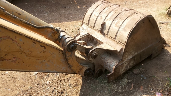 **420,000 บ.ต่อรอง**ขายแบคโฮ KOMATSU PC120-2 ปั้มเดิม เครื่องISUZU 165 เครื่องแน่นแห้งดีแรง ไม่เยิ้ม ปั้มดีแน่น บูมอาร์มสวยไม่ปะไม่ดาม ช่วงล่างใหญ่ดี เอวใหญ่แน่นดีไม่แตก บูท โรลเลอร์ ใบแทรก สภาพดี โซ่หนาดี ระบบไฟทำใหม่ บอดี้ดีสีสันดี พร้อมใช้ พร้อมลุยงาน **420,000 บ.ต่อรอง**ขายแบคโฮ KOMATSU PC120-2 ปั้มเดิม เครื่องISUZU 165 เครื่องแน่นแห้งดีแรง ไม่เยิ้ม ปั้มดีแน่น บูมอาร์มสวยไม่ปะไม่ดาม ช่วงล่างใหญ่ดี เอวใหญ่แน่นดีไม่แตก บูท โรลเลอร์ ใบแทรก สภาพดี โซ่หนาดี ระบบไฟทำใหม่ บอดี้ดีสีสันดี พร้อมใช้ พร้อมลุยงาน