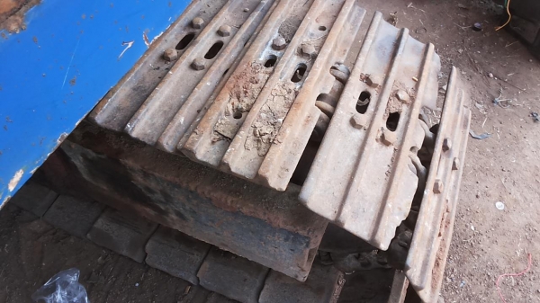 **420,000 บ.ต่อรอง**ขายแบคโฮ KOMATSU PC120-2 ปั้มเดิม เครื่องISUZU 165 เครื่องแน่นแห้งดีแรง ไม่เยิ้ม ปั้มดีแน่น บูมอาร์มสวยไม่ปะไม่ดาม ช่วงล่างใหญ่ดี เอวใหญ่แน่นดีไม่แตก บูท โรลเลอร์ ใบแทรก สภาพดี โซ่หนาดี ระบบไฟทำใหม่ บอดี้ดีสีสันดี พร้อมใช้ พร้อมลุยงาน **420,000 บ.ต่อรอง**ขายแบคโฮ KOMATSU PC120-2 ปั้มเดิม เครื่องISUZU 165 เครื่องแน่นแห้งดีแรง ไม่เยิ้ม ปั้มดีแน่น บูมอาร์มสวยไม่ปะไม่ดาม ช่วงล่างใหญ่ดี เอวใหญ่แน่นดีไม่แตก บูท โรลเลอร์ ใบแทรก สภาพดี โซ่หนาดี ระบบไฟทำใหม่ บอดี้ดีสีสันดี พร้อมใช้ พร้อมลุยงาน