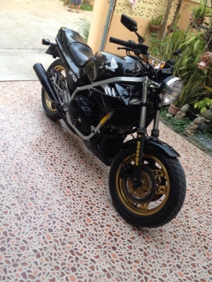 ขาย HONDA VF 750 CC.เครื่องแน่นๆแรงๆ ขาย HONDA VF 750 CC.เครื่องแน่นๆแรงๆ