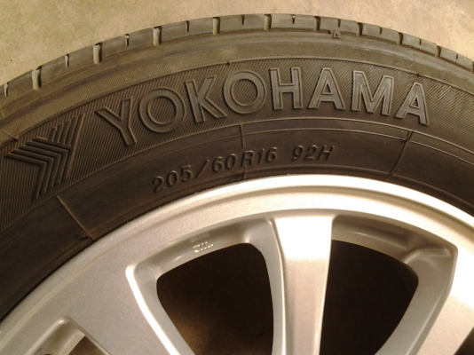 แม็ก 16 ของแท้ มิตซู EX 5รู114 พร้อมยาง แม็ก 16 ของแท้ มิตซู EX 5รู114 พร้อมยาง