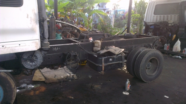 isuzu Deca หกล้อ รถนอก สภาพสวย เครื่องยนต์ 195 6HE