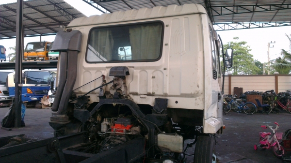 isuzu Deca หกล้อ รถนอก สภาพสวย เครื่องยนต์ 195 6HE