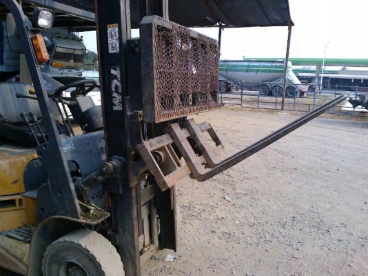 ขายรถฟอร์คลิฟต์ TCM เครื่องเบนซิน 1.8 ตัน มี หิ้งฟ๊อก ขายรถฟอร์คลิฟต์ TCM เครื่องเบนซิน 1.8 ตัน มี หิ้งฟ๊อก