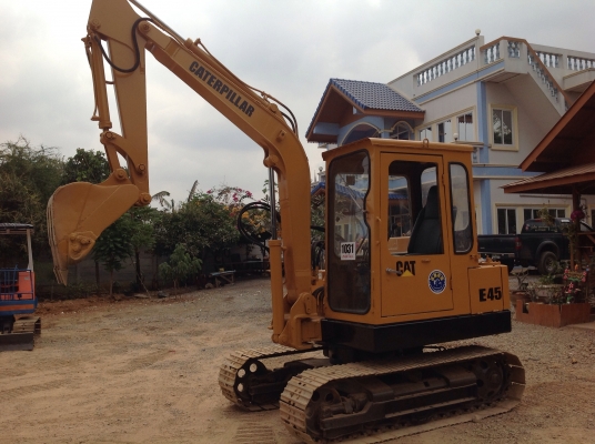 ขายรถแบ็คโฮCATERPILLAR-E45สภาพพร้อมใช้งานรถเก่านอกแท้มีเอกสาร(มีVDOให้ชม)สนใจติดต่อ085-5632278นายภานุกูล(ราคาต่อรองได้)