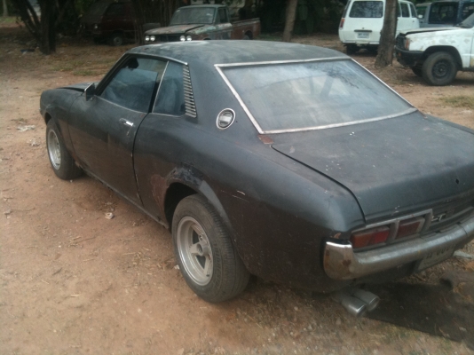 Celica ta22 สีดำ เครื่องเดิม 2T ฟิตใหม่ ช่วงล่างทำมาใหม่ แต่ผุของครบ