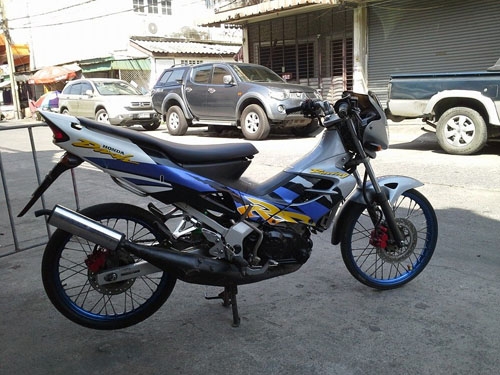 มาแล้วๆ Dash ปี 43 ตัวสุดท้าย เครื่องเดิม แน่นๆ เอกสารครบ ภาษี พรบ.ไม่หมด ช้าไปไม่ทันนะจ๊ะ มาแล้วๆ Dash ปี 43 ตัวสุดท้าย เครื่องเดิม แน่นๆ เอกสารครบ ภาษี พรบ.ไม่หมด ช้าไปไม่ทันนะจ๊ะ