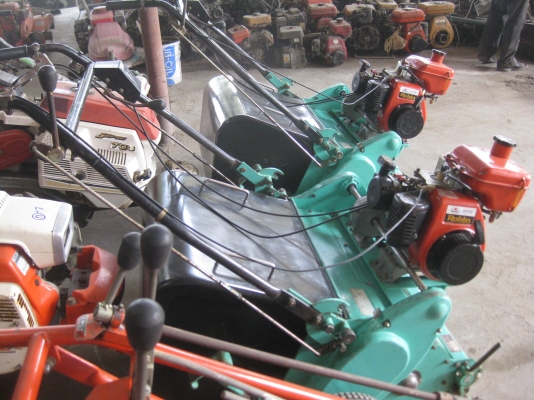 ขายรถเก็บหญ้าTSUCHIYA เดินตาม พร้อมใช้งาน ขายรถเก็บหญ้าTSUCHIYA เดินตาม พร้อมใช้งาน