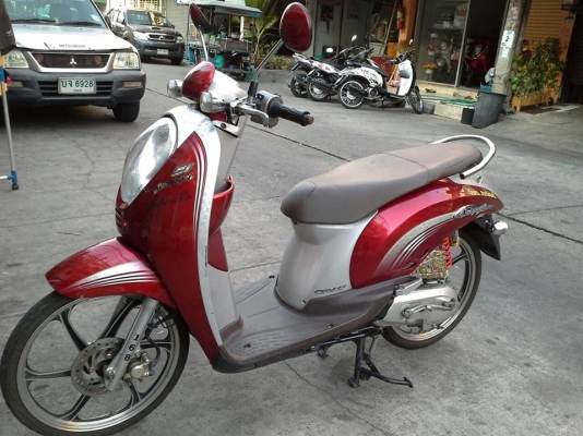 Scoopy i ปี 54 สีแดง รถสวย เครื่องดี ล้อแม็ค ไม่หลวม ไม่มีควัน Scoopy i ปี 54 สีแดง รถสวย เครื่องดี ล้อแม็ค ไม่หลวม ไม่มีควัน