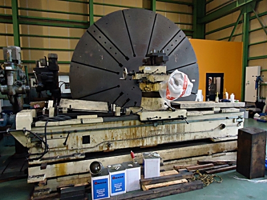 เครื่องกลึงขนาดใหญ่ CHOEI