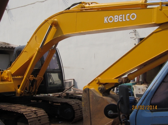kobelco 200 mark 3 เครื่องปั๊มดี ช่วงล่างสวยพร้อมใช้งาน เอกสารเล่มทะเบียน