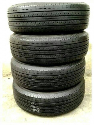 ขายยาง BRIDGESTONE DURAVIS (ป้ายแดง) 215-70-16 ปลายปี13 ตุ่มหน้ายางยังอยู่ สีเส้นยังอยู่คับ ชุดละ 12,900 บาท