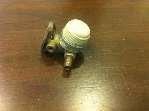 ก๊อกน้ำมัน_เครื่องตัดหญ้าแบบสะพายหลัง ของใหม่ เก่าเก็บ ญี่ปุ่น