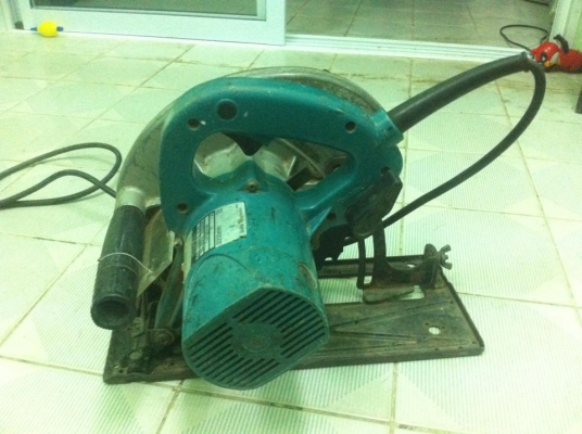 เลื่อยวงเดือน MAKITA รุ่น N5900B ขนาด 9"