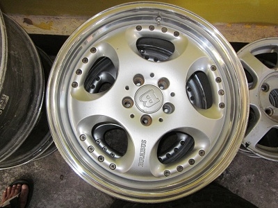 แม็กเบนซ์ W124ขอบ16ราคา 4500 ขอบ18 บราบัส 9000