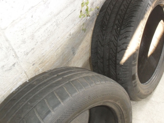 ยาง 225/50R17 ปี10 สวยๆ 1 คู่ ราคา 900 บาท ยาง 225/50R17 ปี10 สวยๆ 1 คู่ ราคา 900 บาท