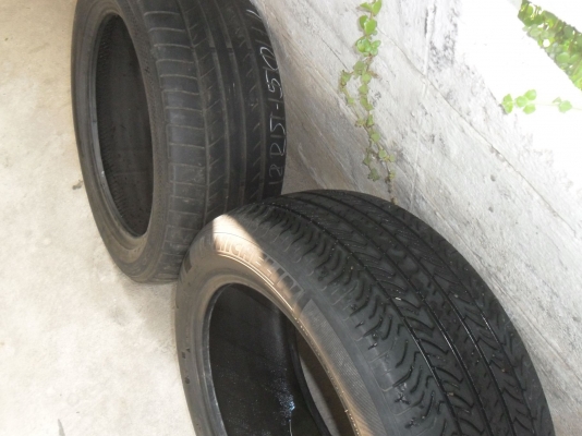 ยาง 225/50R17 ปี10 สวยๆ 1 คู่ ราคา 900 บาท ยาง 225/50R17 ปี10 สวยๆ 1 คู่ ราคา 900 บาท