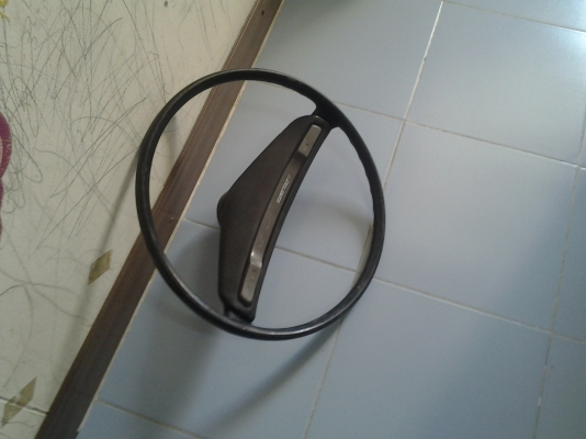 ขายพวงมาลัยช้างเหยืยบ  สภาพดี ไช้งานได้เลย