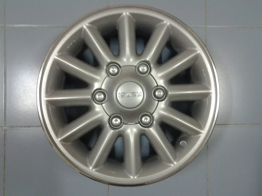 ขายแม็กซ์  ISUZU D-MAX  ขอบ 15" 12ก้าน  สภาพดี ไม่มีรอย