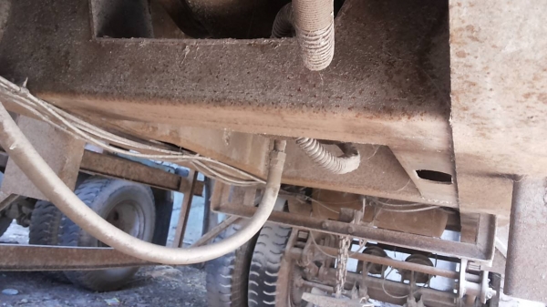 **350,000 บ.ต่อรอง**ขายลูกพ่วง2คานดั๊มเหล็ก สามมิตรลอนเฉียง ปี38สภาพจอด ช่วงล่างดีคัสซีดีไม่ปะ ยางดีประมาณ60-70\% พื้นดีข้างดี สีสันพอใช้ มีลอกมีสนิม ตามรูป ขายตามสภาพ เอกสารเล่มทะเบียนครบ มี2ตัว ราคาต่อรองได้เด้อ พี่น้องครับ