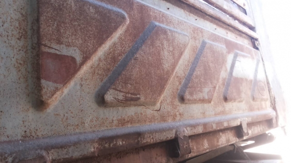 **350,000 บ.ต่อรอง**ขายลูกพ่วง2คานดั๊มเหล็ก สามมิตรลอนเฉียง ปี38สภาพจอด ช่วงล่างดีคัสซีดีไม่ปะ ยางดีประมาณ60-70\% พื้นดีข้างดี สีสันพอใช้ มีลอกมีสนิม ตามรูป ขายตามสภาพ เอกสารเล่มทะเบียนครบ มี2ตัว ราคาต่อรองได้เด้อ พี่น้องครับ