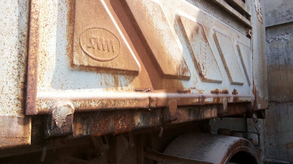 **350,000 บ.ต่อรอง**ขายลูกพ่วง2คานดั๊มเหล็ก สามมิตรลอนเฉียง ปี38สภาพจอด ช่วงล่างดีคัสซีดีไม่ปะ ยางดีประมาณ60-70\% พื้นดีข้างดี สีสันพอใช้ มีลอกมีสนิม ตามรูป ขายตามสภาพ เอกสารเล่มทะเบียนครบ มี2ตัว ราคาต่อรองได้เด้อ พี่น้องครับ